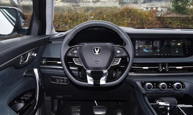 Changan CS95 Plus — фото 13