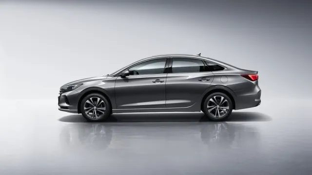Changan Eado Plus — фото 26