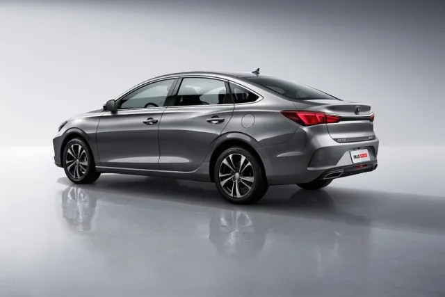Changan Eado Plus — фото 21