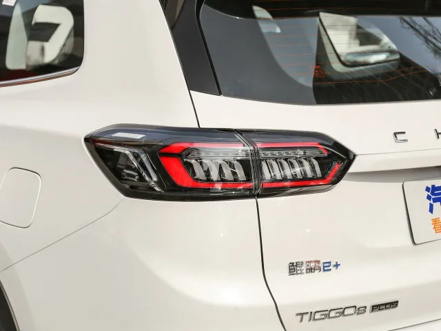 Chery Tiggo 8 Pro e+ — фото 8