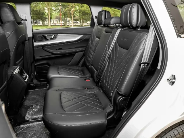Chery Tiggo 8 Pro e+ — фото 16