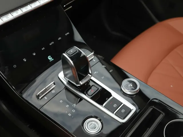 Chery Tiggo 8 Pro e+ — фото 13