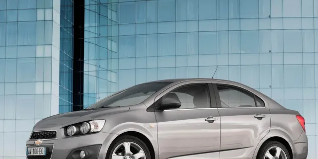 Chevrolet Aveo — фото 7