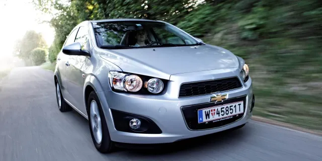 Chevrolet Aveo — фото 9