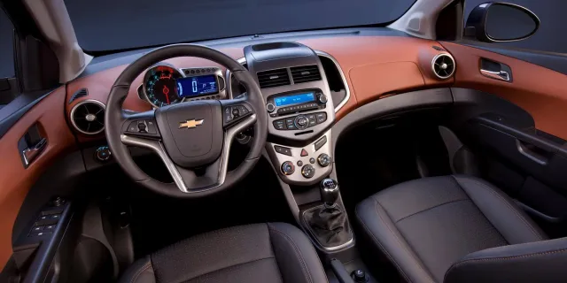 Chevrolet Aveo — фото 12