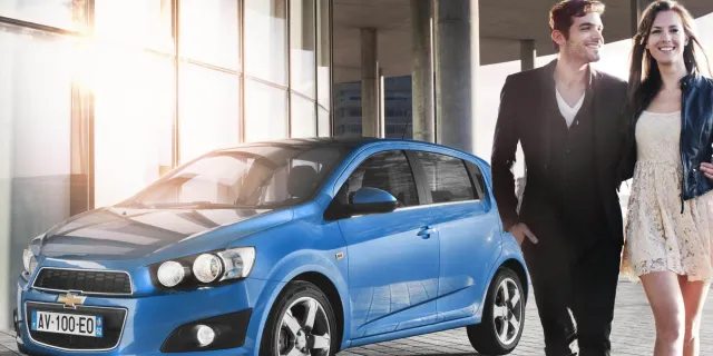Chevrolet Aveo hatchback — фото 11