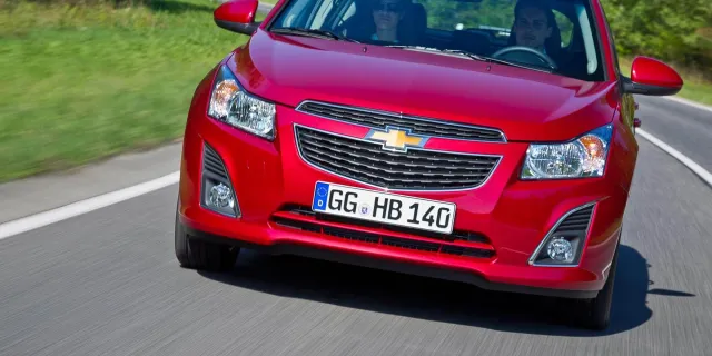 Chevrolet Cruze hatchback — фото 10