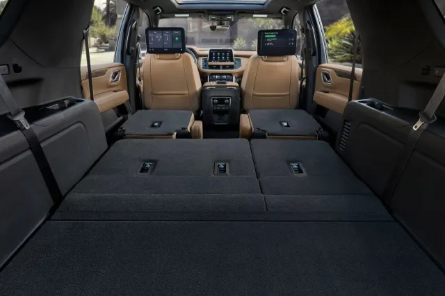 Chevrolet Tahoe — фото 11