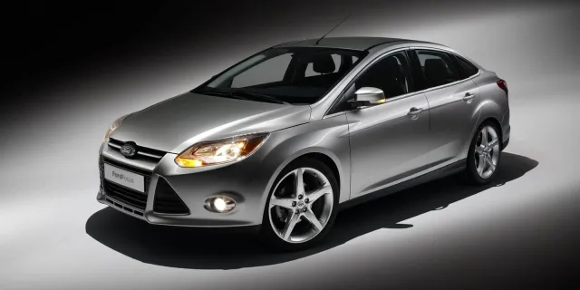 Ford Focus — фото 12