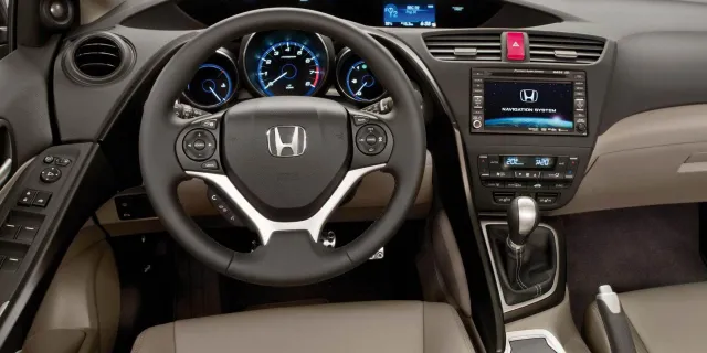 Honda Civic hatchback — фото 10