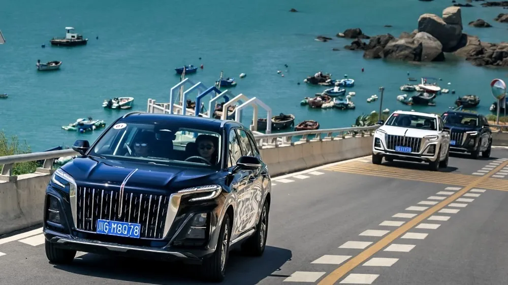 Новый Hongqi HS3