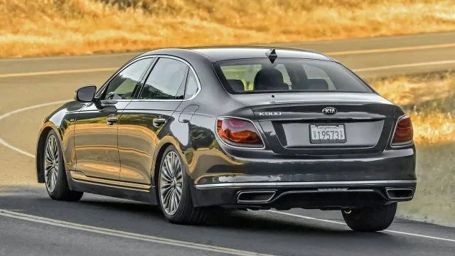 Kia K900 — фото 2