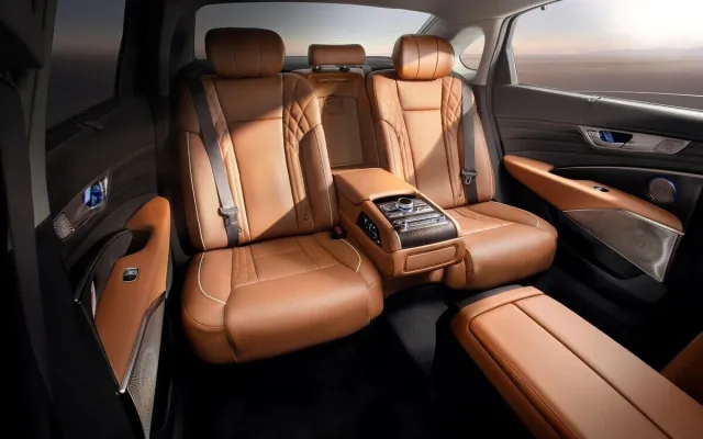 Kia K900 — фото 10