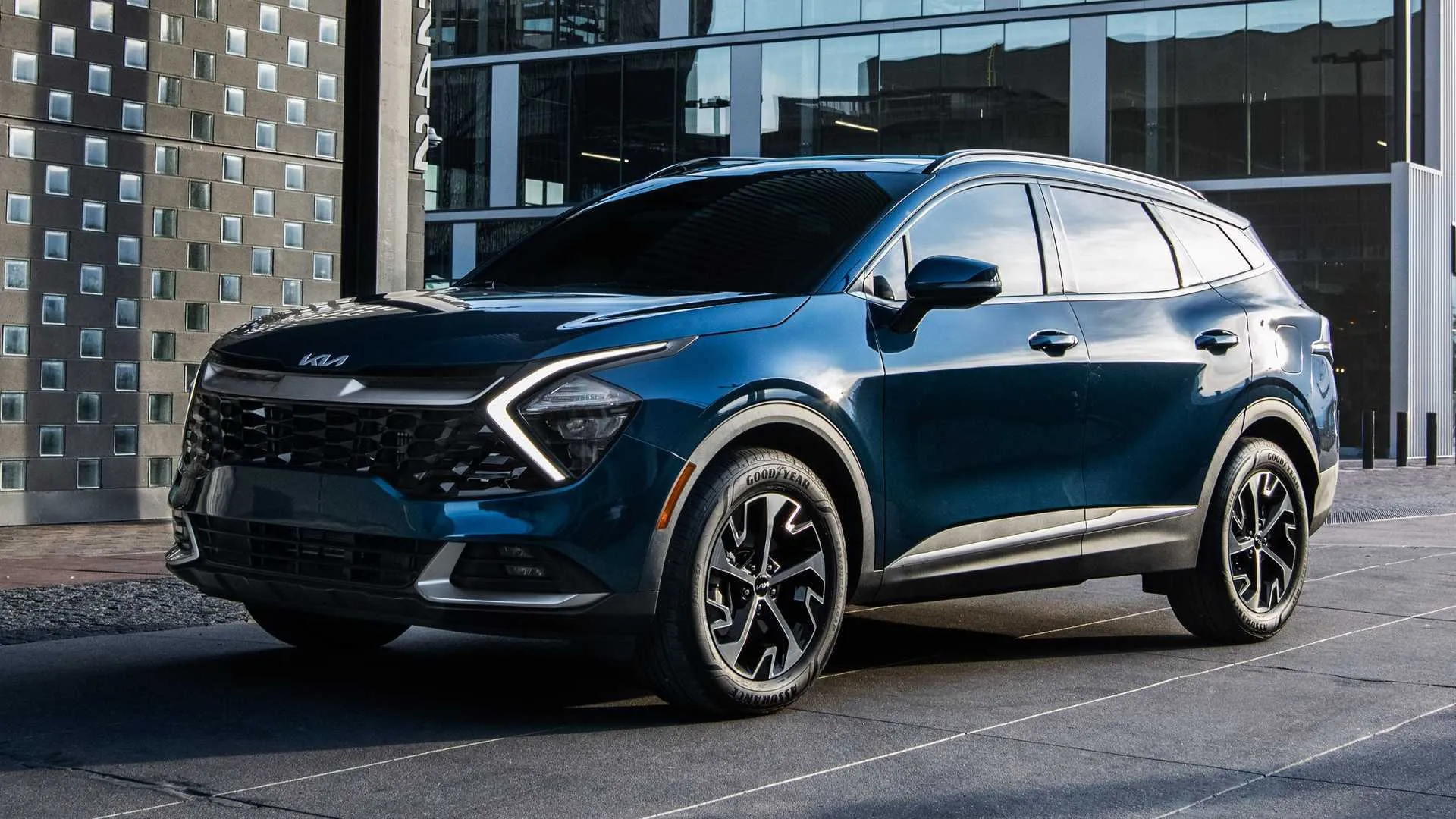 Kia Sportage — фото 1
