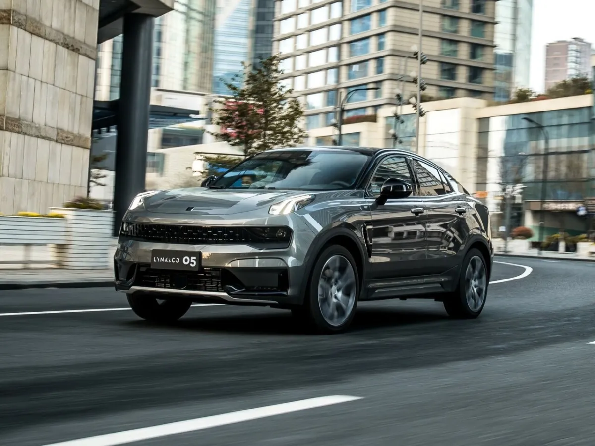Новый Lynk & Co 05
