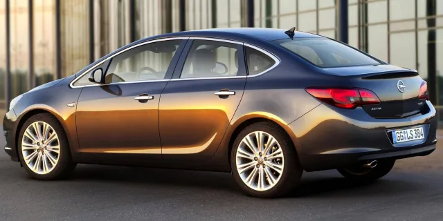 Opel Astra — фото 7
