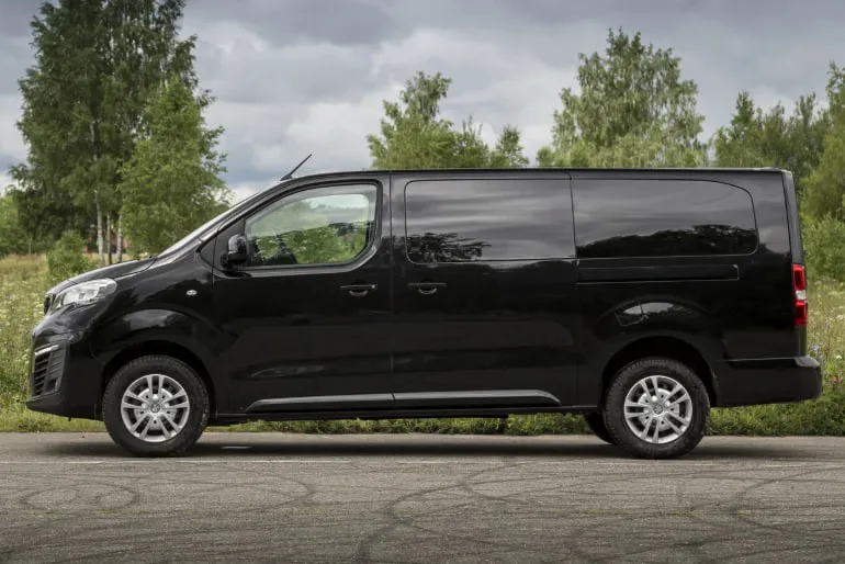 Peugeot Traveller — фото 1