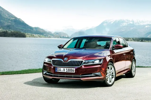 Skoda Superb — фото 5
