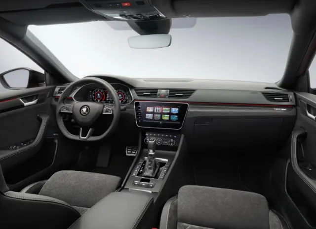 Skoda Superb — фото 12
