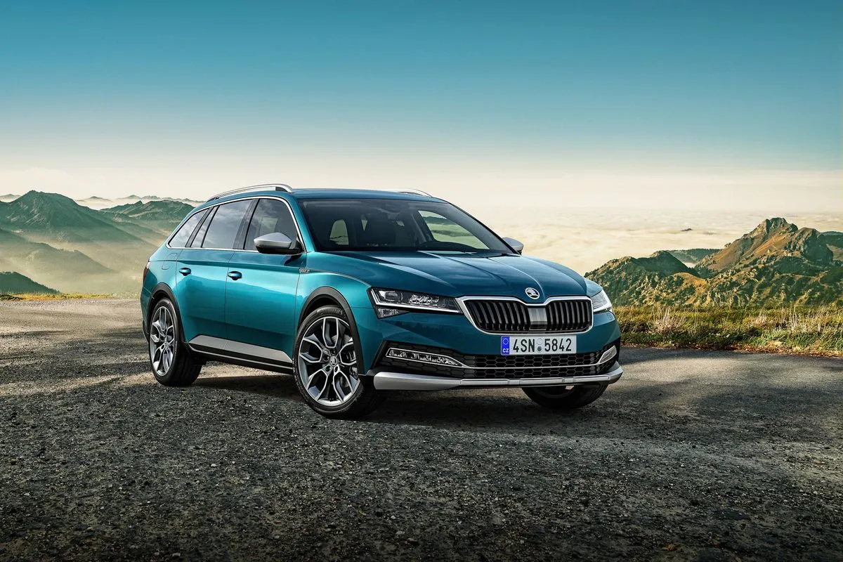 Skoda Superb — фото 1