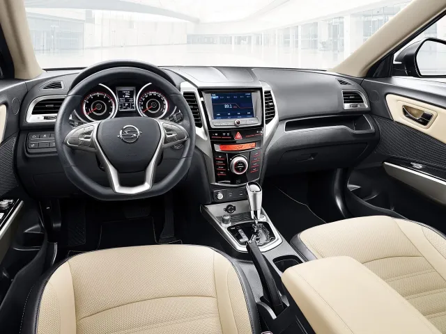 SsangYong Tivoli — фото 4