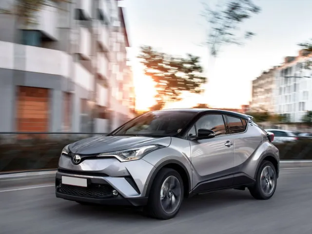 Toyota C-HR 1r
