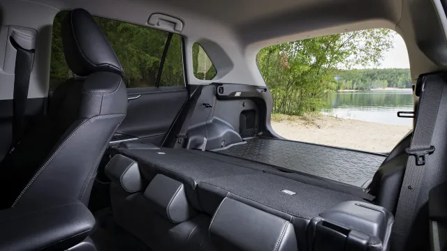 Toyota RAV4 — фото 12
