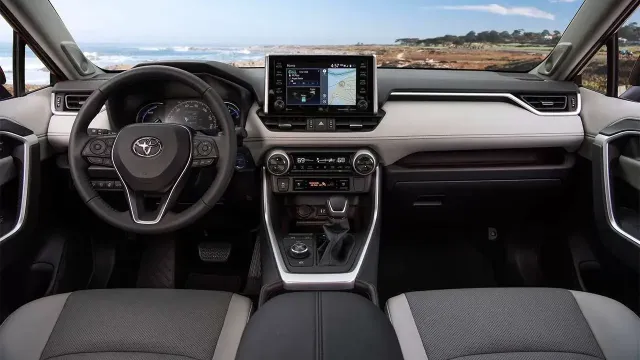 Toyota RAV4 — фото 10
