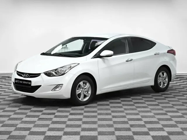 Hyundai Avante V, 2012