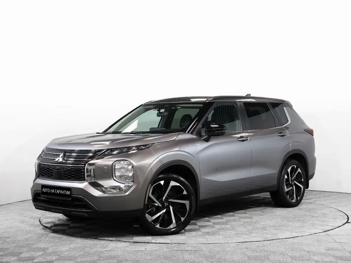 Mitsubishi Outlander IV, 2021