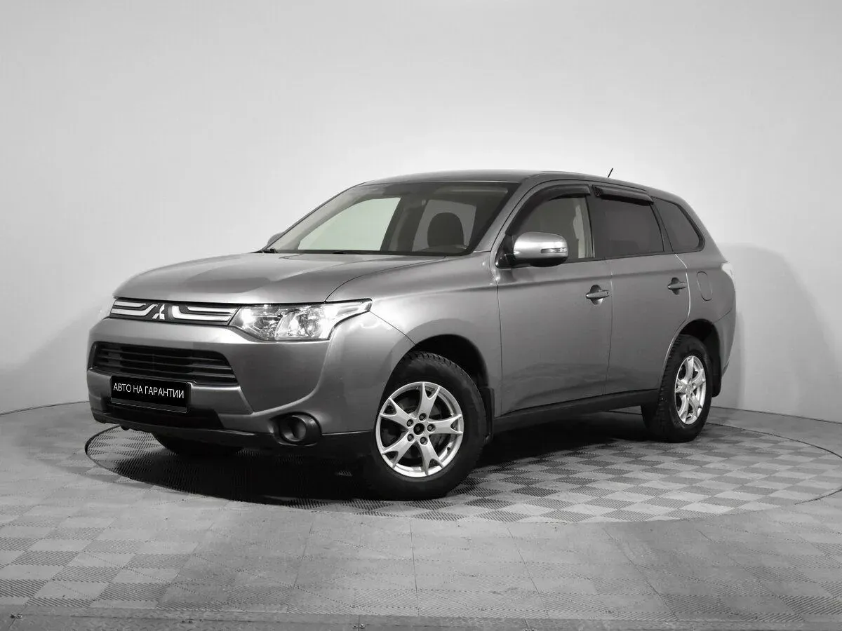 Mitsubishi Outlander III, 2013