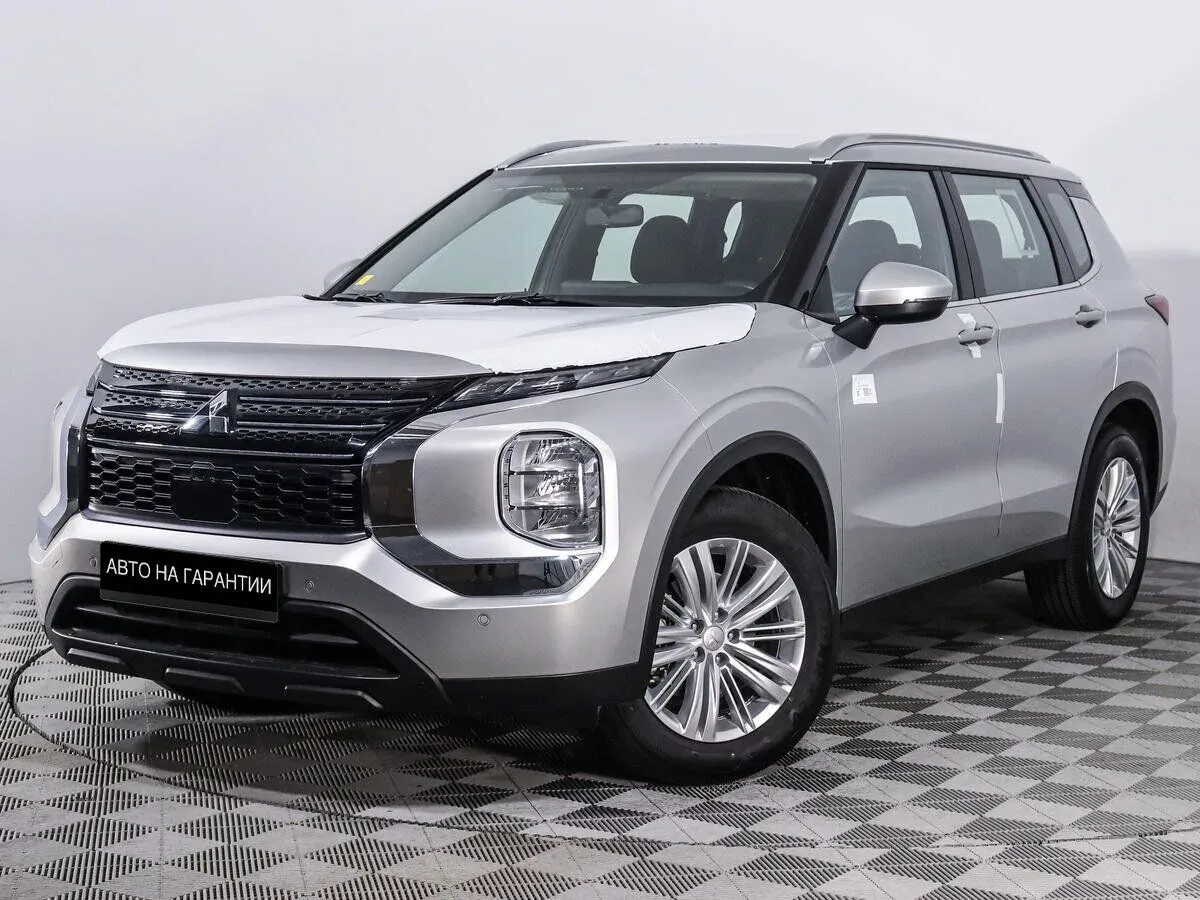 Mitsubishi Outlander IV, 2022