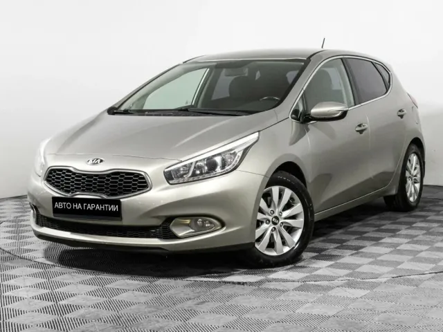 Kia Ceed II, 2013