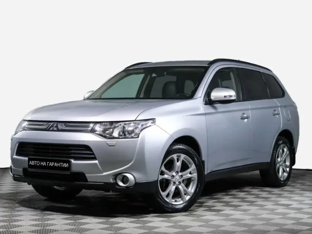 Mitsubishi Outlander III, 2013