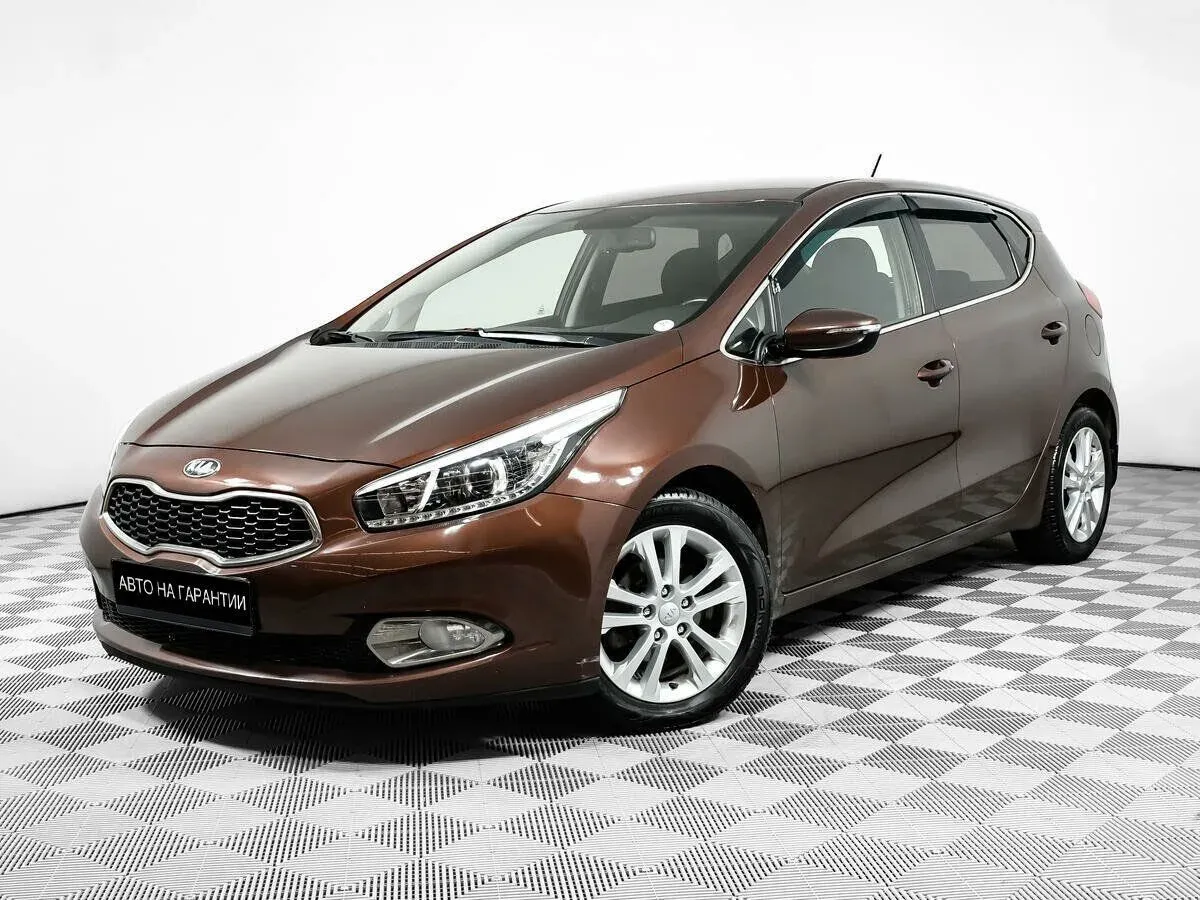Kia Ceed II, 2013