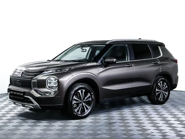 Mitsubishi Outlander IV, 2022
