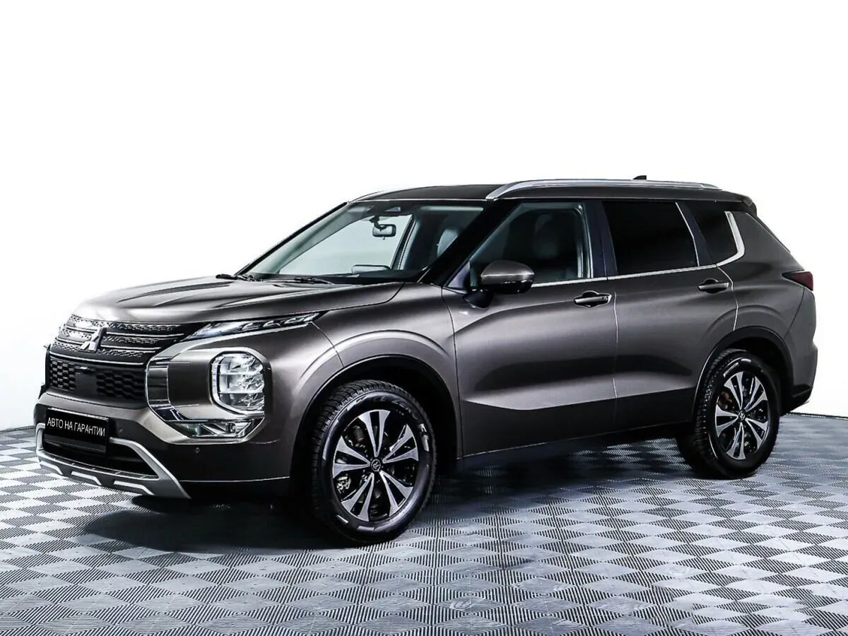 Mitsubishi Outlander IV, 2022