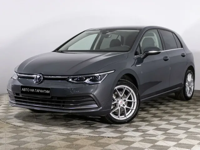 Volkswagen Golf VIII, 2021