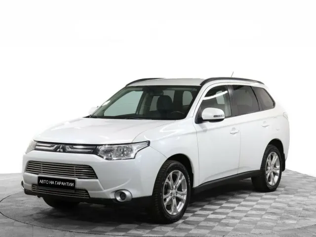 Mitsubishi Outlander III, 2013