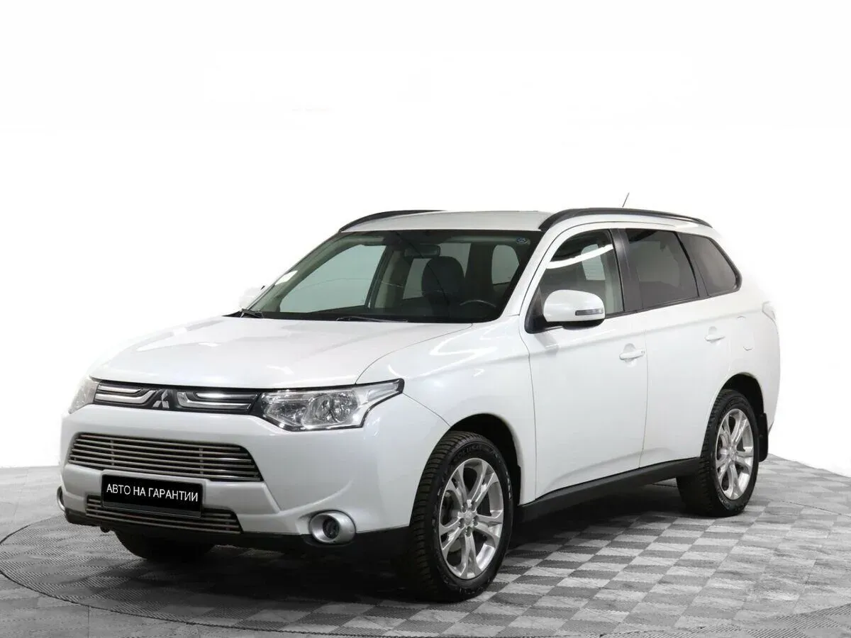 Mitsubishi Outlander III, 2013