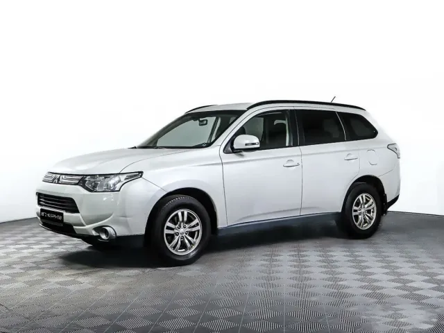 Mitsubishi Outlander III, 2013
