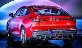 Галерея Changan UNI-V - Фото 3