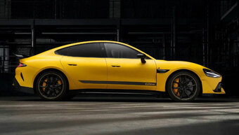 Галерея Xiaomi SU7 Ultra - Фото 2