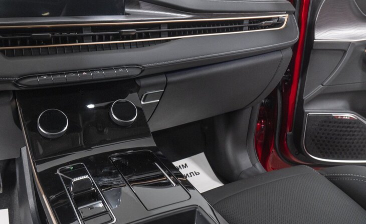 Exeed LX - Фото 13