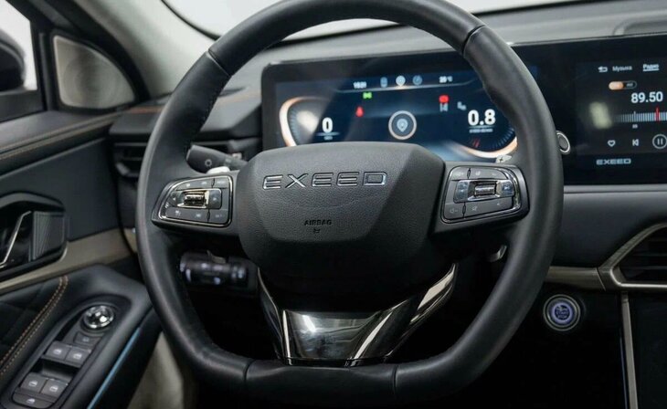 Exeed TXL - Фото 9