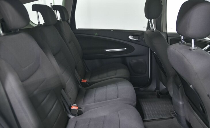 Ford S-MAX - Фото 12