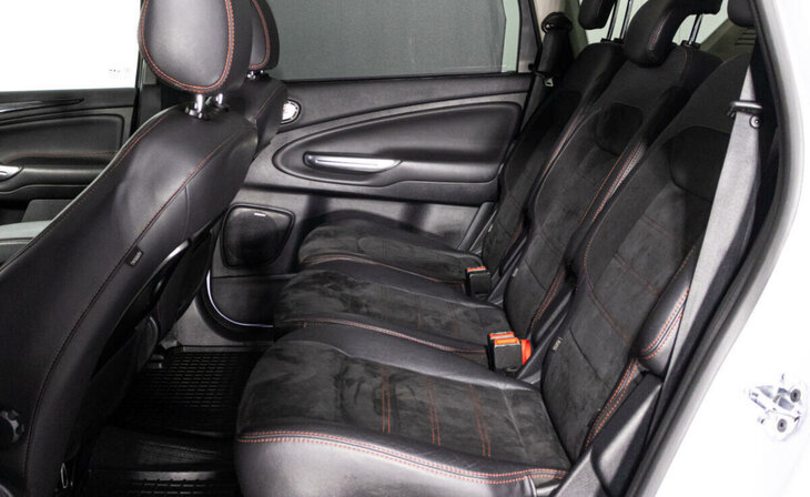 Ford S-MAX - Фото 12