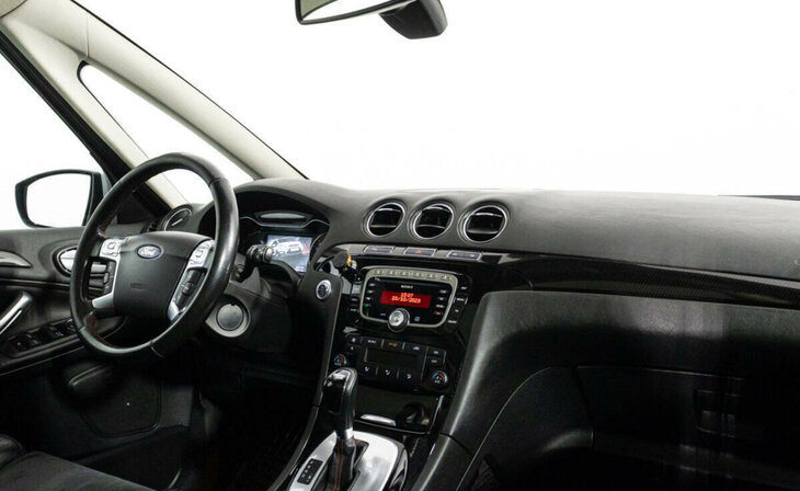 Ford S-MAX - Фото 4
