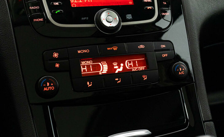 Ford S-MAX - Фото 8