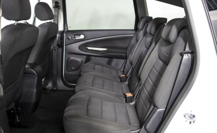 Ford S-MAX - Фото 9